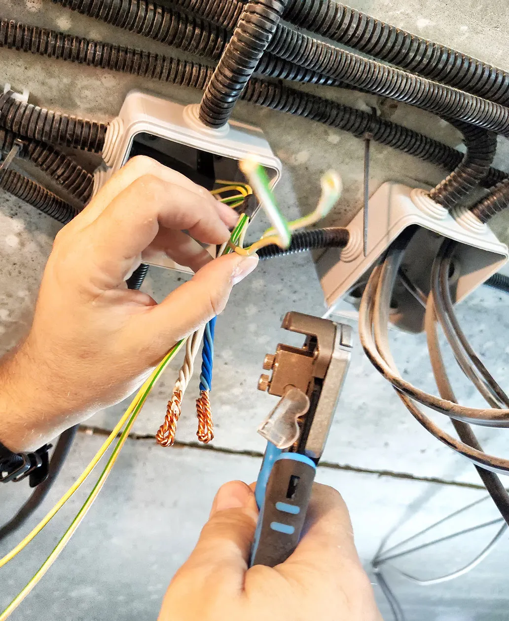 Outdoor Kitchen Wiring Installation